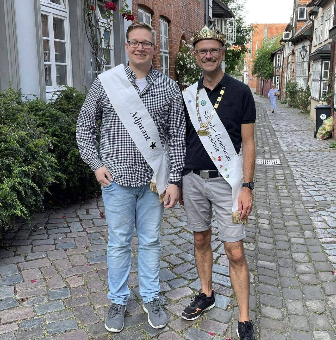 Warum König Alex ein Demokrat ist — Eric ist der neu Adjutant