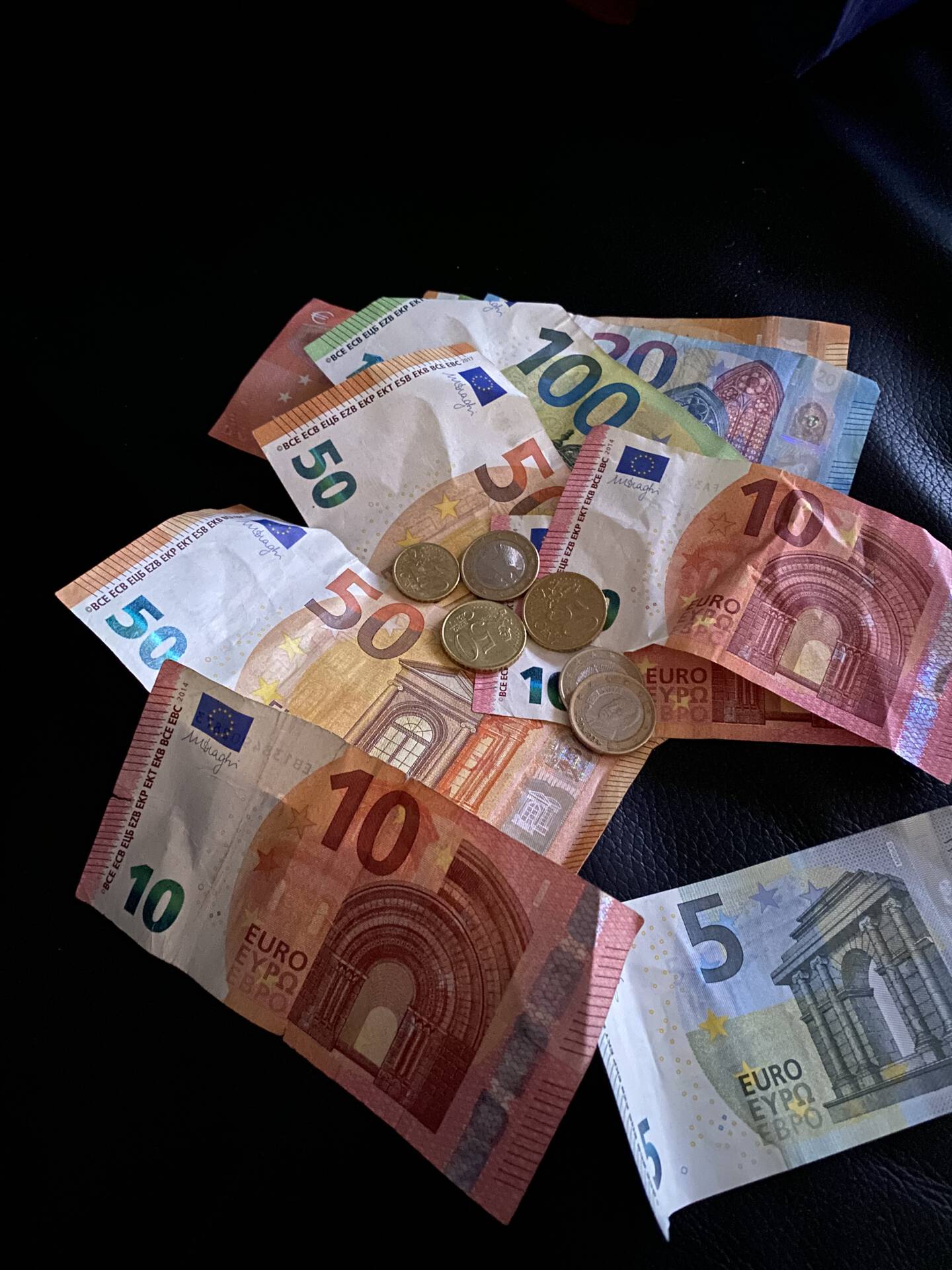 80000 Euros To Dollars - r0b3xg1
